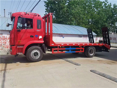 �����񠖰lA5�ڙC��܇